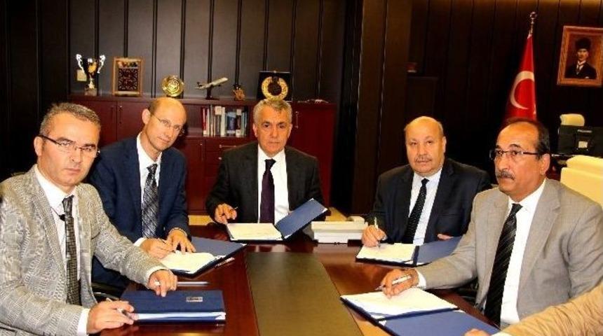 Om&uuml;&rsquo;de Toplu S&ouml;zleşme Sevinci