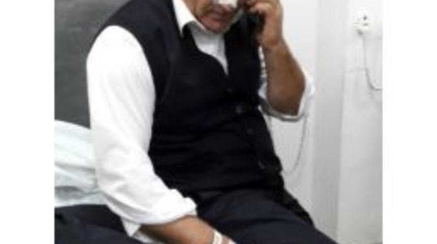 Yolcunun Şemsiyeyle Saldırdığı Metrob&uuml;s Şof&ouml;r&uuml;n&uuml;n Tedavisi S&uuml;r&uuml;yor