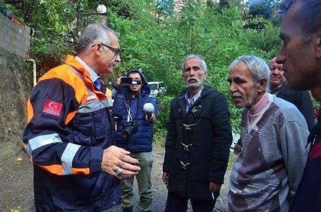 Zonguldak’ta Meydana Gelen Heyelanda Bir Ev Toprak Altında Kaldı