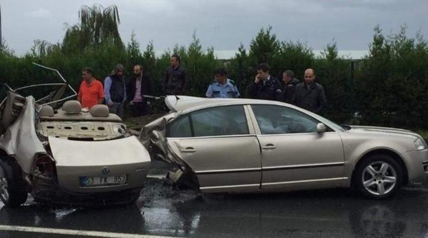 İkiye B&ouml;l&uuml;nen Ara&ccedil;tan Sağ &Ccedil;ıktı