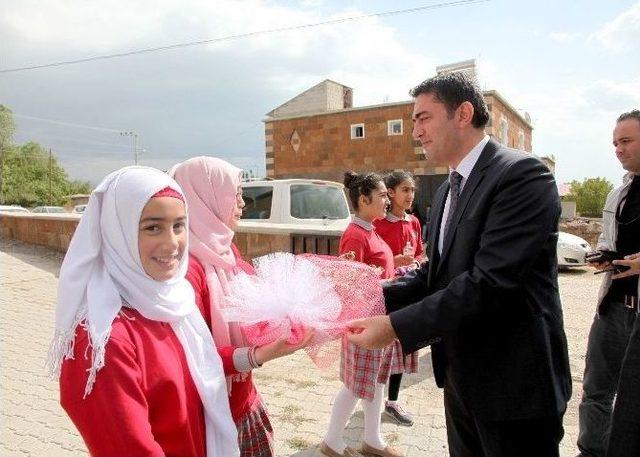 Ahlat’ta İlköğretim Haftası Kutlandı