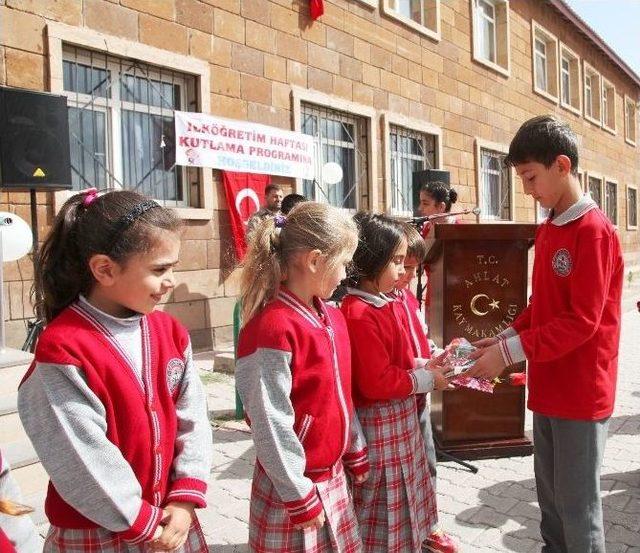 Ahlat’ta İlköğretim Haftası Kutlandı