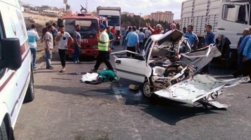 Viranşehir&rsquo;de Feci Kaza: 2 &Ouml;l&uuml;, 5 Yaralı