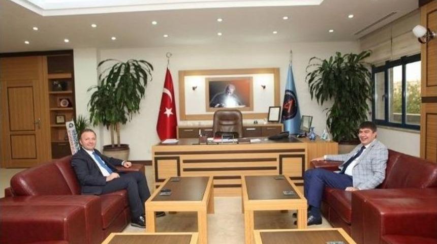 Başkan T&uuml;rel, A&uuml; Rekt&ouml;r&uuml; &Uuml;nal&rsquo;ı Ziyaret Etti