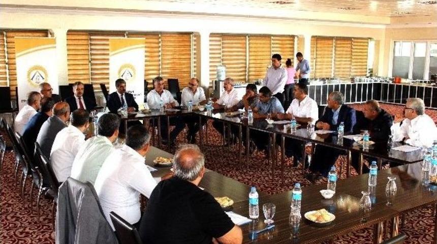 Esnaf Ve Sanatkarlar Odaları Birliği Başkanlar Kurulu Toplantısı Yapıldı