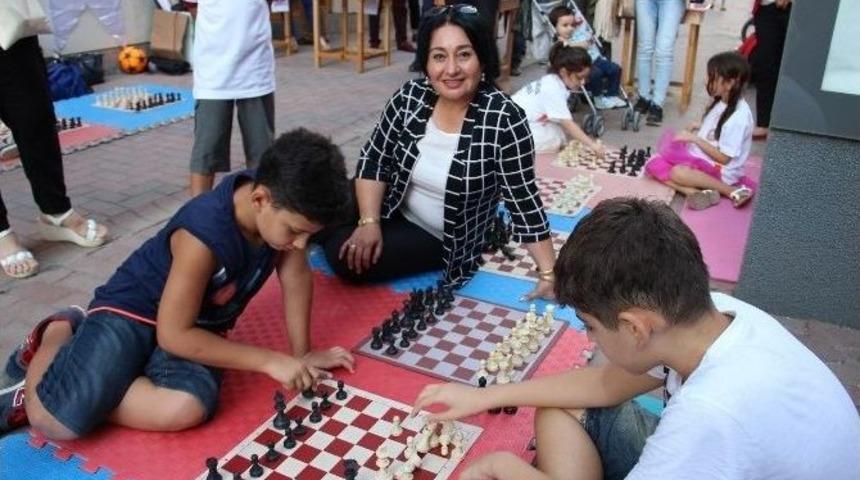 "sokakta Satran&ccedil; Var" Etkinliği