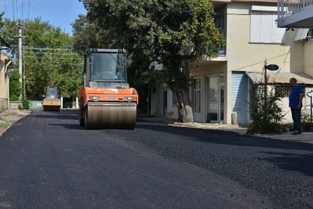 Konyaaltı’nın Çakırlar Ve Zümrüt Mahallelerine Sıcak Asfalt