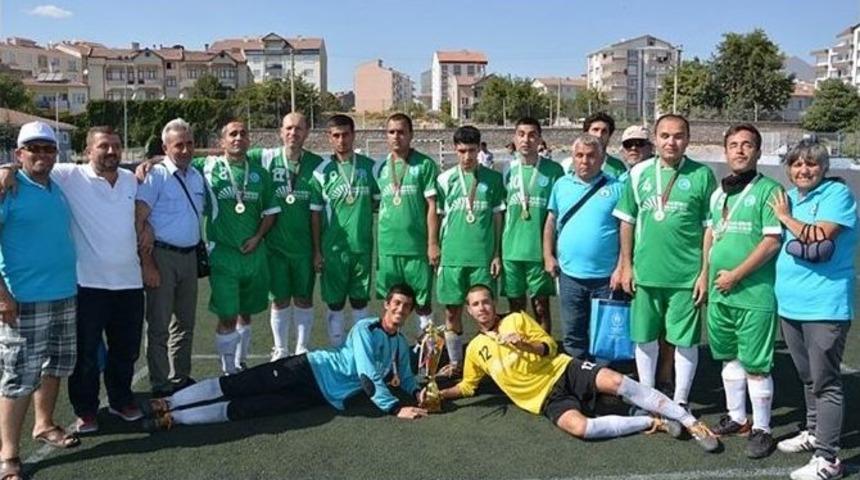 Yıldırımlı Şampiyonlar &lsquo;engel&rsquo; Tanımıyor