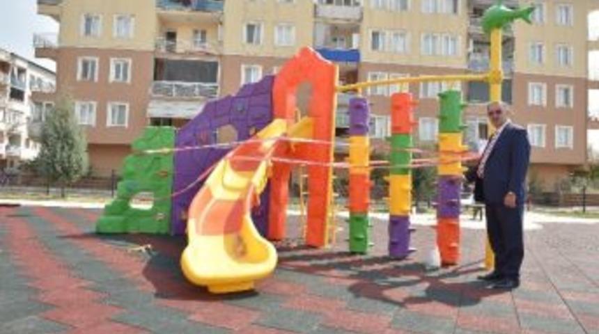 &Ccedil;ocuk Parkları Yenileniyor