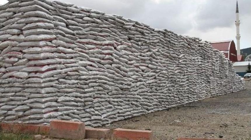 Yozgat Sydv Dar Gelirli Ailelere K&ouml;m&uuml;r Dağıtımlarını S&uuml;rd&uuml;r&uuml;yor