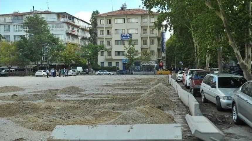 Başkent&rsquo;te Ka&ccedil;ak Otoparka Ge&ccedil;it Yok