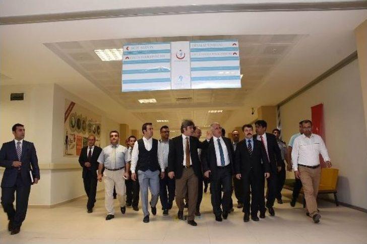 Vali Tuna Eski Hastane Binalarını İnceledi G4