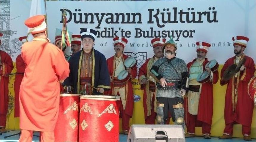 D&uuml;nya K&uuml;lt&uuml;r&uuml; Pendik&rsquo;te Buluştu
