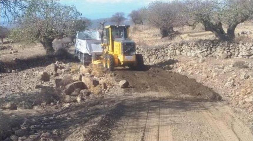 Yunusemre&rsquo;de Ova Yolları Yapılıyor