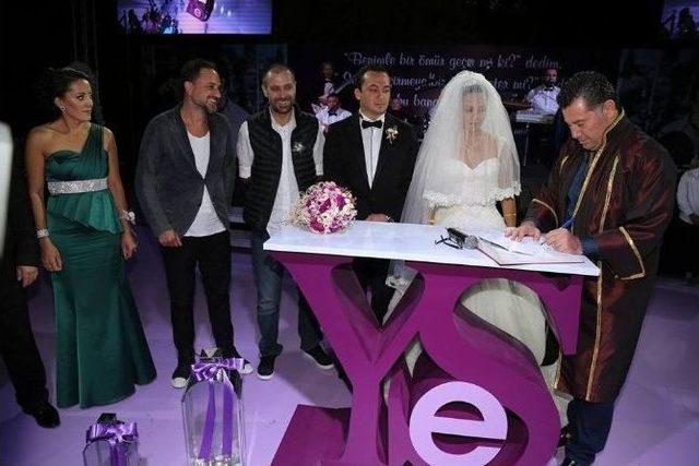 Nejat İşler Bodrum’da Nikah Şahitliği Yaptı