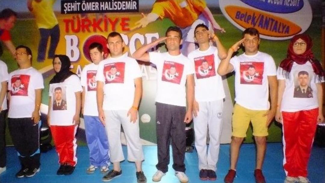 &Ouml;zel Sporculardan, Demokrasi Şehidi &Ouml;mer Halisdemir Anısına &Ouml;zel Gece