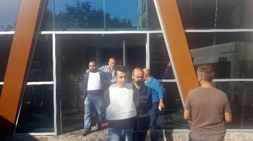 Kiracısını Öldüren Ev Sahibi Adliyeye Çıkarıldı