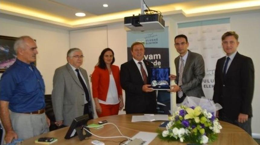 Clk Uludağ Elektrik&rsquo;ten Emeklilerin Y&uuml;z&uuml;n&uuml; G&uuml;ld&uuml;ren Protokol