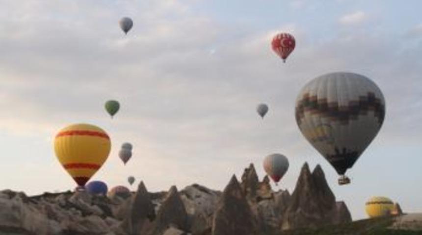 Kapadokya&rsquo;da Balonlar Yeniden Havalandı