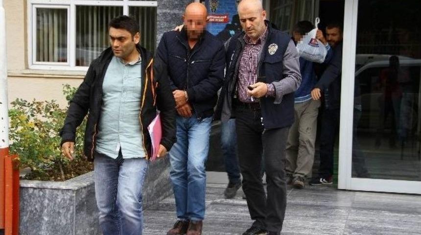 Otomobilden Hırsızlık Zanlıları Yakalandı