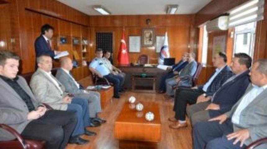 K&uuml;tahya Valisi Ahmet Hamdi Nayir Gediz&rsquo;de