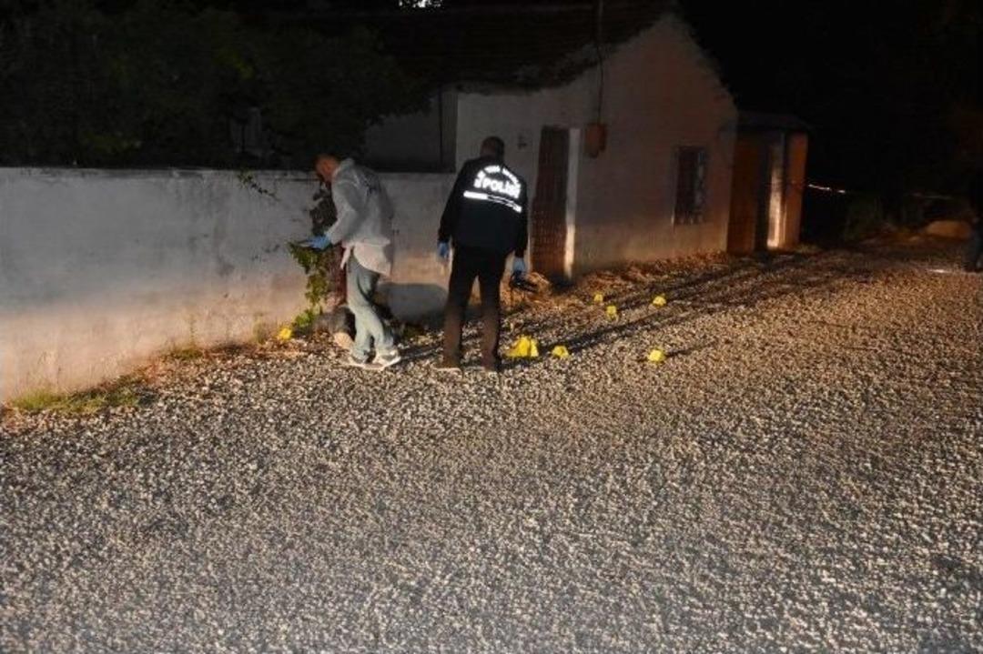 Tartıştığı Babasını Silahla Vurarak &Ouml;ld&uuml;rd&uuml;