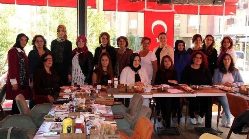 G&uuml;&ccedil;l&uuml; Kadınlar Derneği&rsquo;nde Kongre Heyecanı