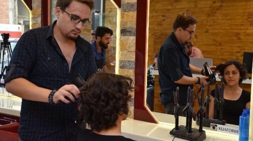 Yıpranan Sa&ccedil;lara Keratin Bakımı Şart