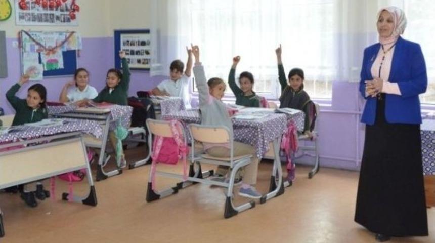 İl Milli Eğitim M&uuml;d&uuml;r&uuml; Durmuş&rsquo;un Okul Ziyaretleri Devam Ediyor