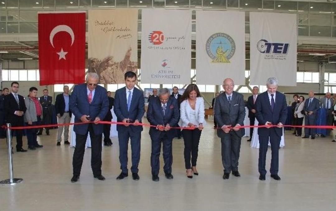 Atılım &Uuml;niversitesi&rsquo;nden Sivil Havacılığa B&uuml;y&uuml;k Yatırım