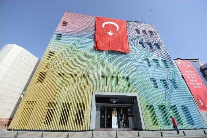 Andy Warhol Sergisi Bir Hafta Uzatıldı G3