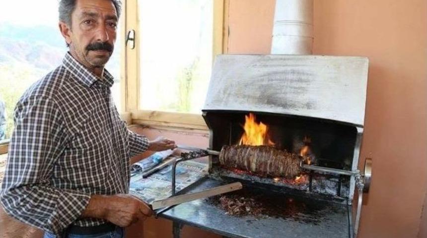 Oltu’da Köy Usulü Cağ Kebap