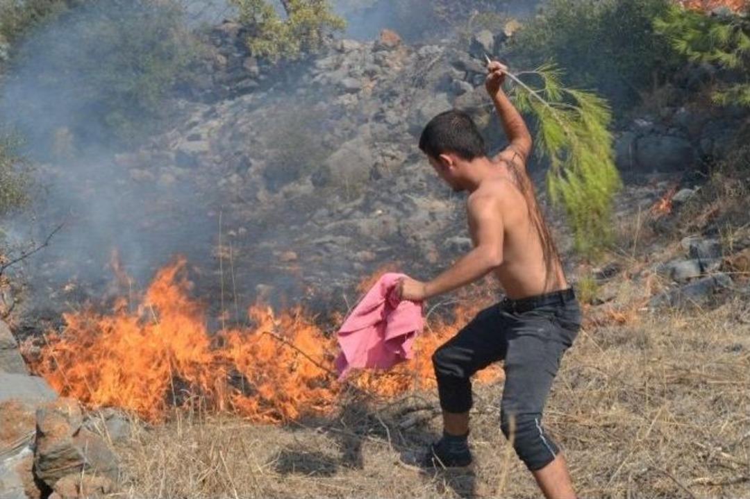 Bozyazı&rsquo;da &Ccedil;ıkan Orman Yangını Korkuttu