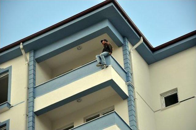 Bunalıma Giren Vatandaş İntihar Etmek İstedi.