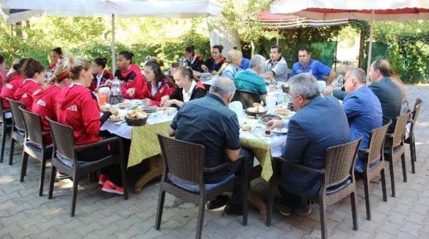 Edirne&rsquo;de &lsquo;potanın Perileri&rsquo; Yeni Sezona Hazır