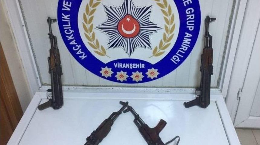 Viranşehir&rsquo;de 4 Kalaşnikofla Yakalanan 2 Ş&uuml;pheli Tutuklandı