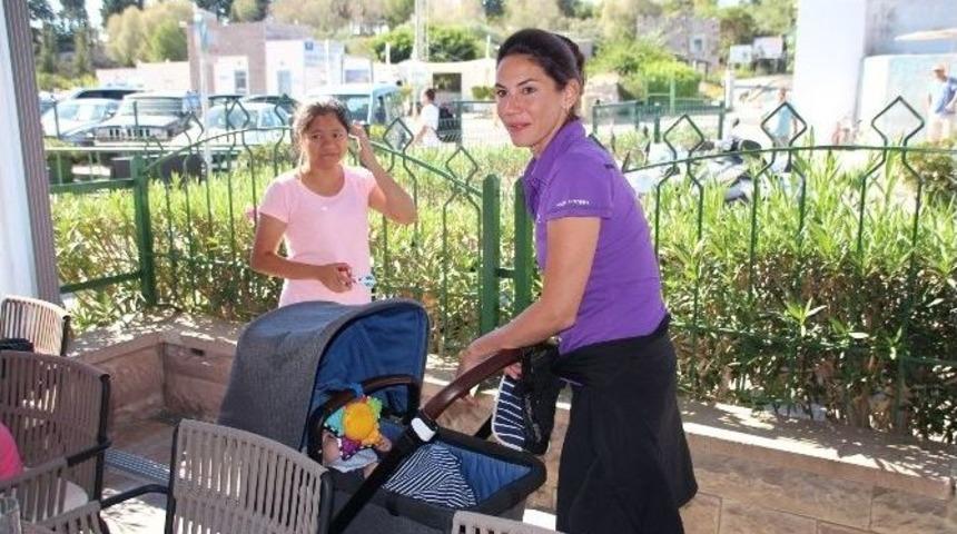 Zeynep Beşerler Bebeğiyle Beraber Yarışlara Geldi