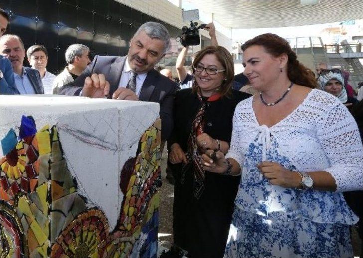 “zeugmalı Çocuk” Heykeli Tanıtıldı G4