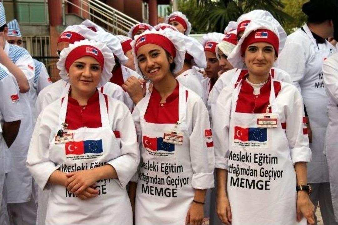 İlkadımlı Kursiyer Aş&ccedil;ılar &Ouml;d&uuml;llerini Aldı