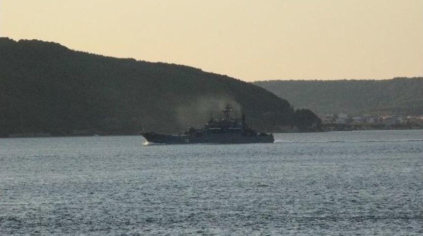 Rus Savaş Gemisi &Ccedil;anakkale Boğazı&rsquo;ndan Ge&ccedil;ti