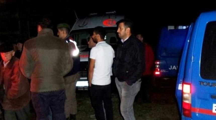 Sinop&rsquo;ta 2 Katlı Ev &Ccedil;&ouml;kt&uuml;: 1 &Ouml;l&uuml;, 1 Yaralı