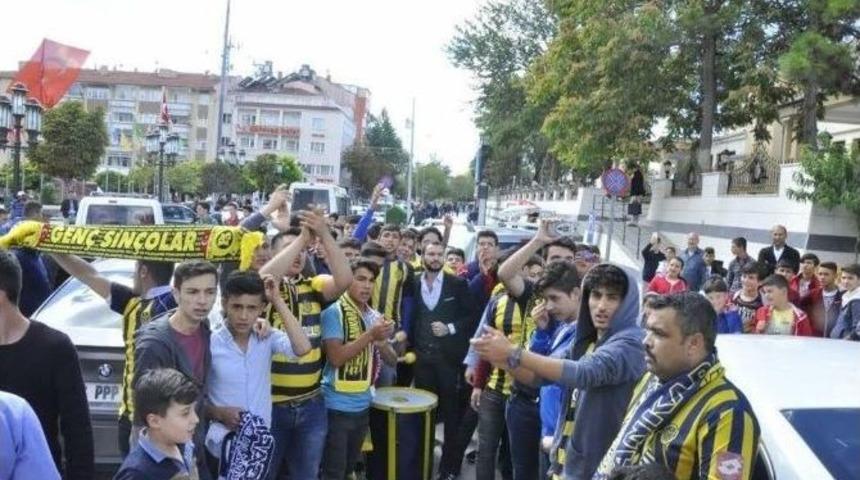 Ankarag&uuml;c&uuml;&rsquo;ne Taraftarlar Tarafından S&uuml;rpriz Karşılama