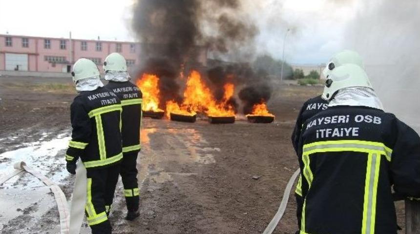 Kosb İtfaiye M&uuml;d&uuml;rl&uuml;ğ&uuml;&rsquo;n&uuml;n Yangın Tatbikatı G&ouml;z Doldurdu