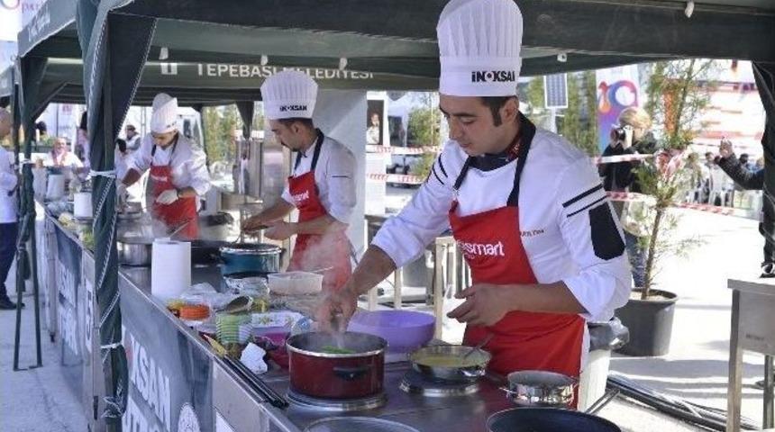 Gen&ccedil; Aş&ccedil;ılar Pişmiş Toprak&rsquo;ta H&uuml;nerlerini Sergiledi