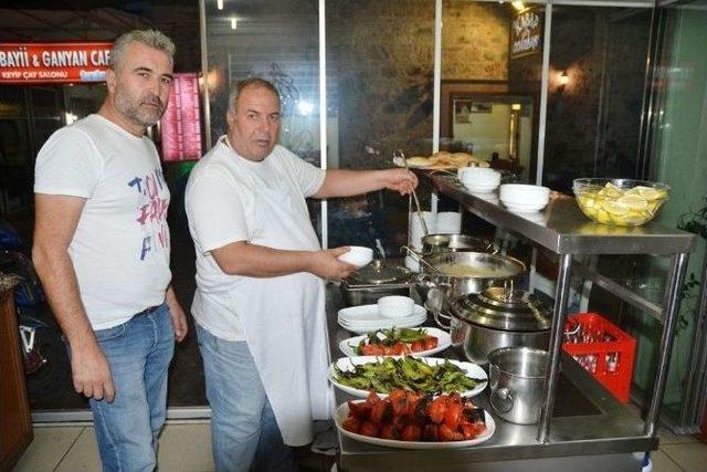 Ayvalıkgücü Belediyespor’a Kebap Ziyafeti