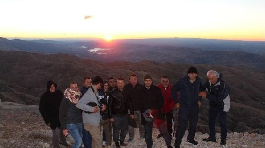 Samsat Y&ouml;neticileri Tarihi Ve Turistik Yerleri Gezdi