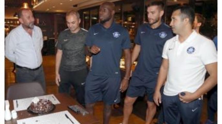 Pote 32. Yaş G&uuml;n&uuml;n&uuml; Balıkesir&rsquo;de Kutladı