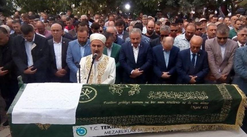 45 G&uuml;nl&uuml;k Yaşam M&uuml;cadelesini Kaybeden Ak Partili Başkan Toprağa Verildi.