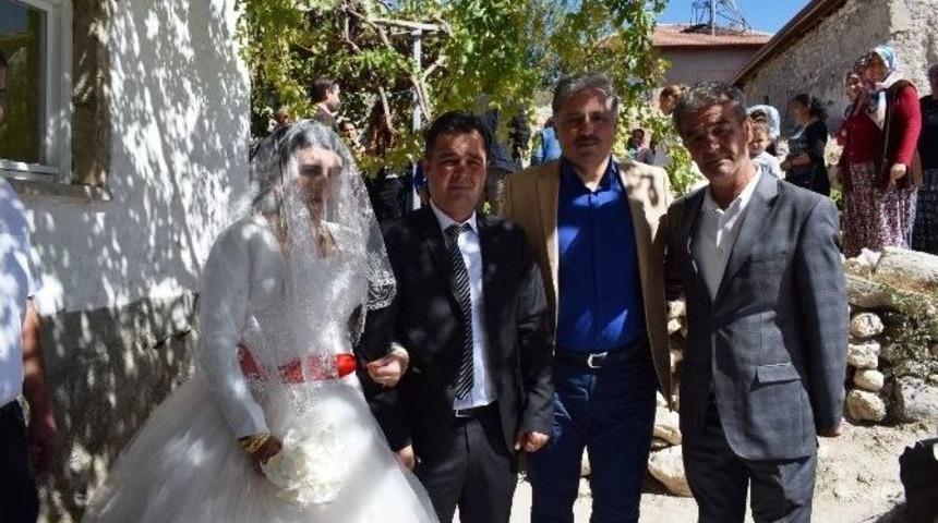 Akçadağ’da Siyasileri Buluşturan Düğün