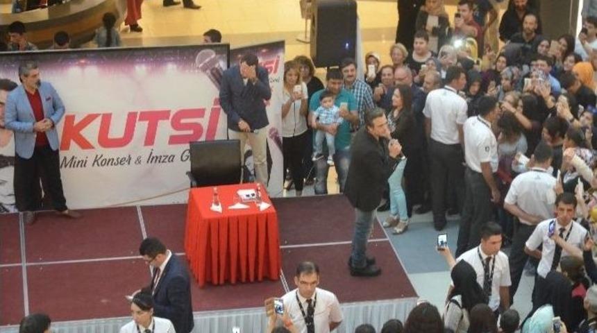 Kutsi Malatya&rsquo;da Hayranları İle Buluştu